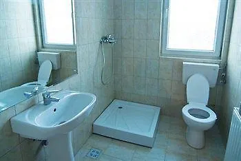 Otel Astra 2*